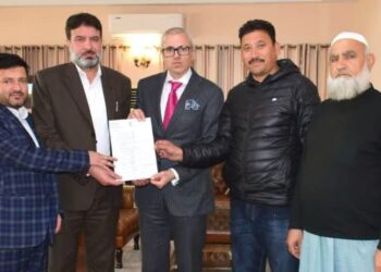 MLA Karnah Javid Ahmad Mirchal Secures Financial Aid for Ibkote Fire Victims