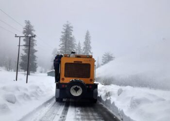 Karnah-Kupwara Highway Blocked for Seventh Day, Residents Face Power Crisis and Food Shortage.