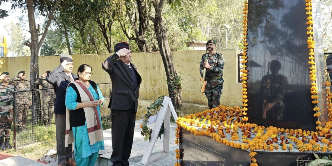 Veterans And Serving Soldiers Honour 1971 War Heroes