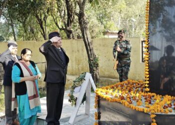 Veterans And Serving Soldiers Honour 1971 War Heroes