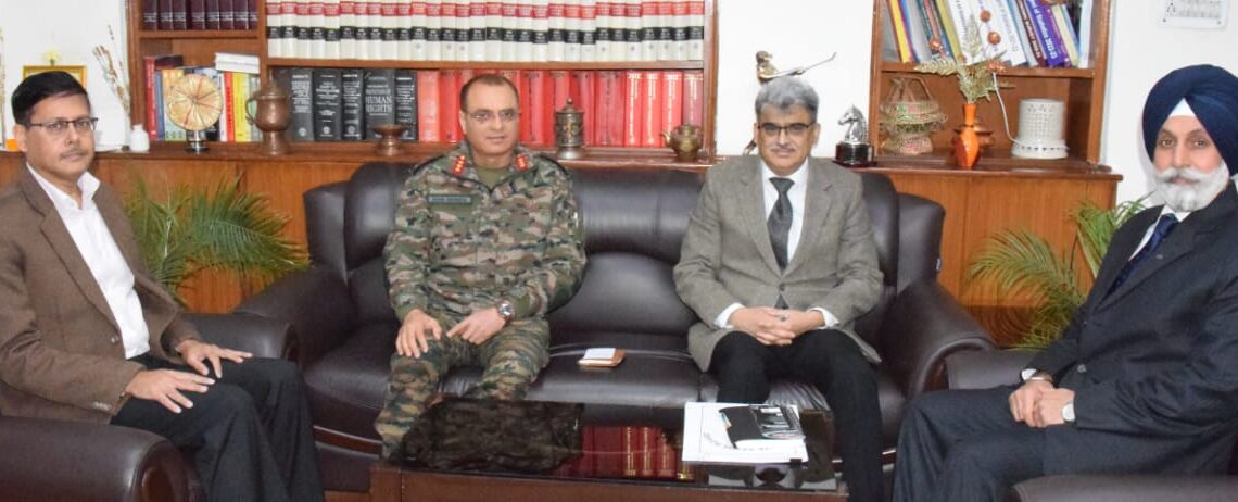 GoC 16 Corps Nagrota takes up issues of Ex-Servicemen with Chief Secretary