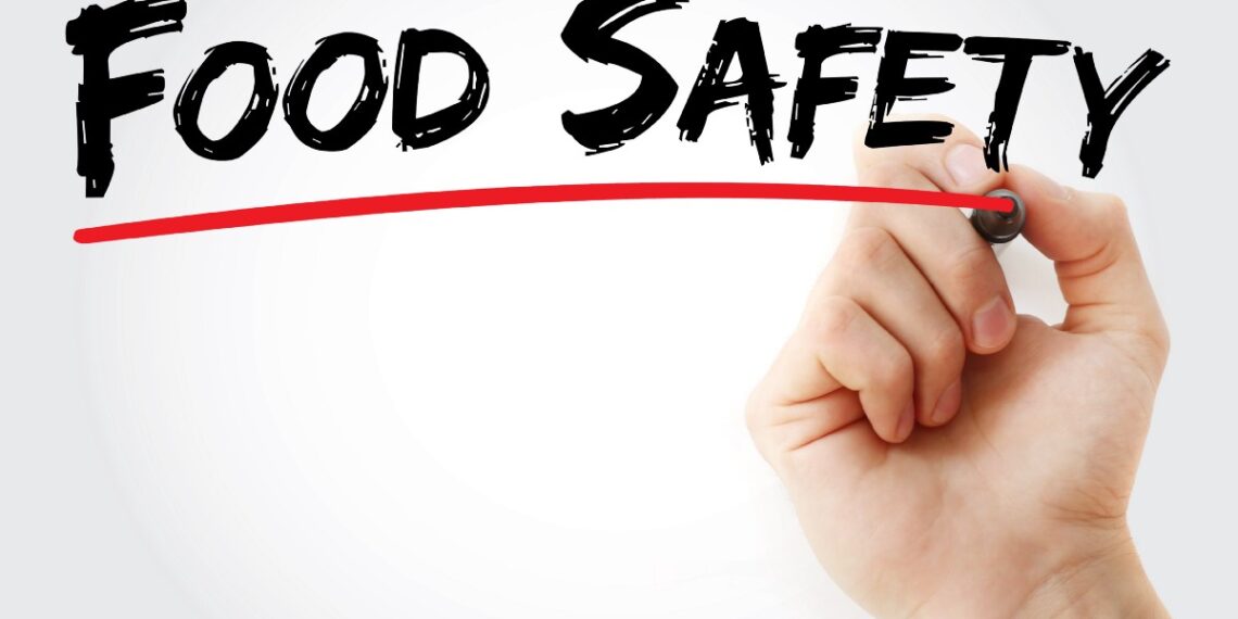 ₹1.52 Lakh Fine Imposed on Food Traders for Violations in Srinagar