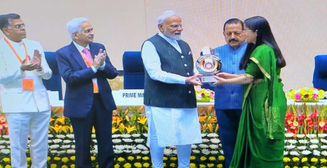 DC Kupwara, Ayushi Sudan Conferred Prime Minister’s Award for Excellence in Public Administration