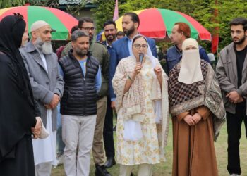 Dr Darakhshan Inaugurates Science Lab at RP School Nagbal Ganderbal