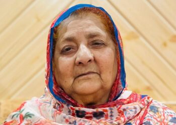 Gulham Nabi Azad & Salman Nizami express condolence on passing of Wazira Khan grandmother of Maroof Khan