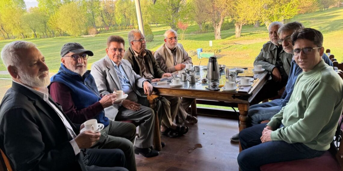Meeting of IIPA J&K Regional Branch Members Held in Srinagar