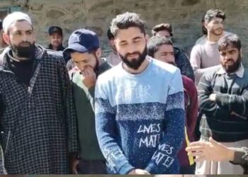 “Border Villages in Karnah Protest Against Online Ration System Due to Poor Network Connectivity