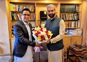 NC MLA Tanvir Sadiq Meets Mirwaiz Umar Farooq, Extends Eid Greetings