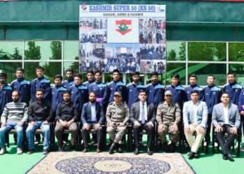 “Kashmir Super 50 Breaks Barriers”: Petronet-CSRL-Chinar Corps Initiative Delivers Stellar JEE Results