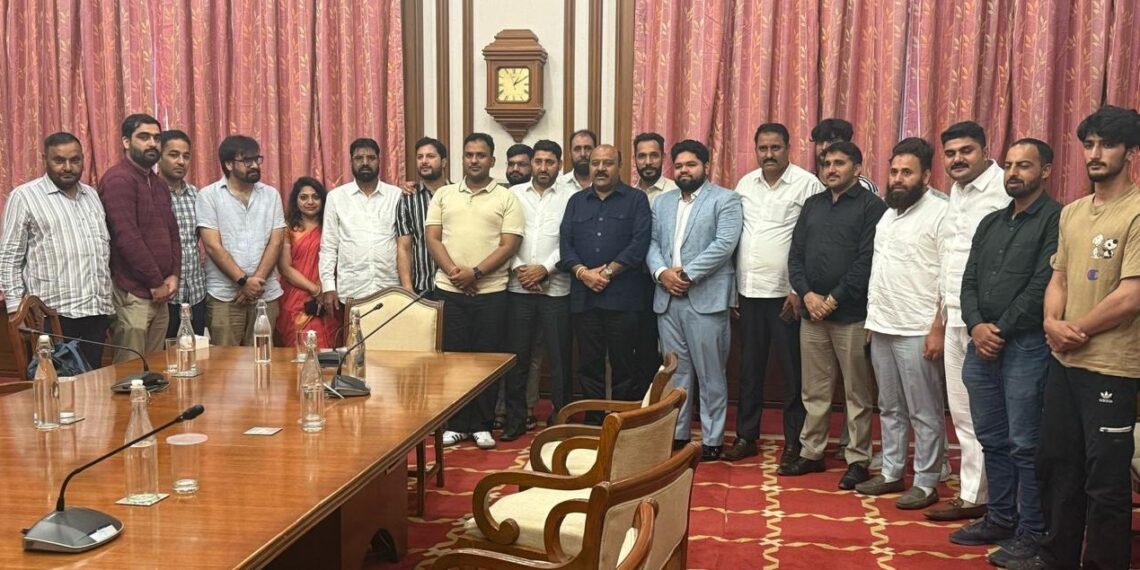 Dy CM Hails Safety Measures for J&K Residents in meeting with Eknath Shinde