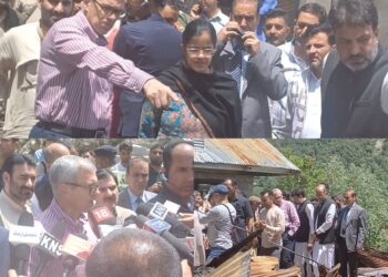 CM Omar Abdullah Visits Shelling-Affected Teshil Karnah, Promises Relief and Development