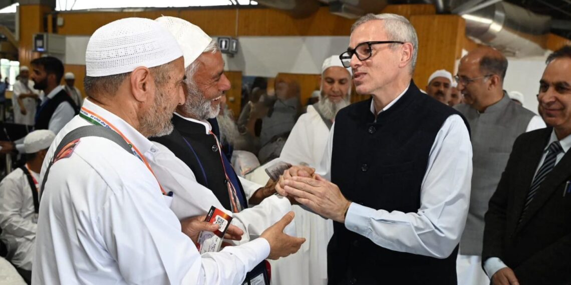 “Prayed for Peace, Prosperty”: CM Sees Off First Batch of Hajj Pilgrims from Srinagar Airport