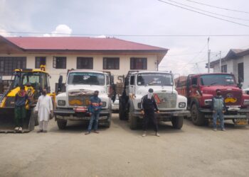 5 Arrested in Awantipora for Illegal extraction, transportation of minerals