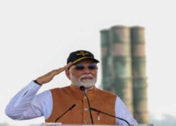 Modi visits Adampur airbase; issues fresh warning to Pakistan