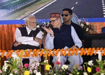 Train connectivity to transform tourism, boost trade, improve mobility: J&K CM