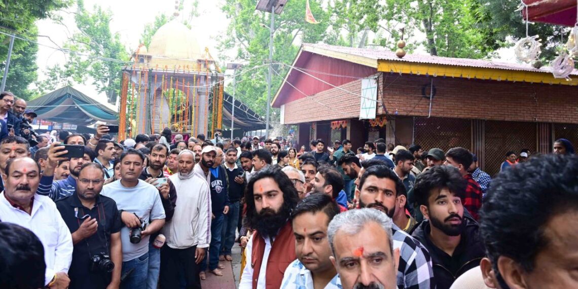 KPs throng Jammu based Mata Kheer Bhawani temple, pay obeisance