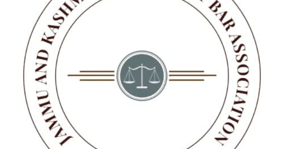 Newly Formed J&K Bar Body Meets LG Sinha, Seeks Better Facilities and Welfare for Lawyers