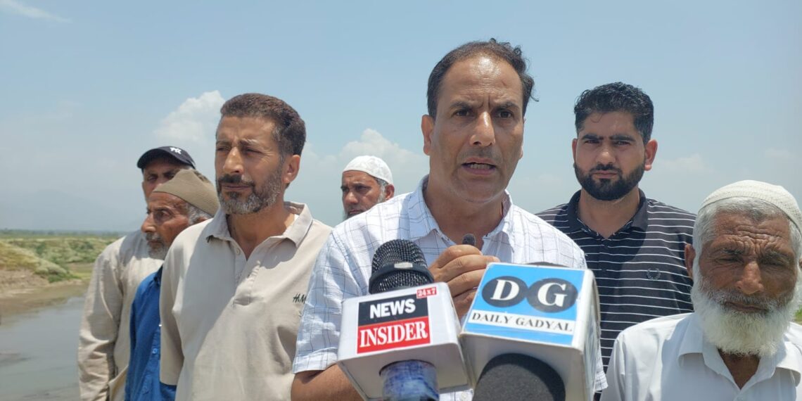 5 Lakh Fish Seed Stocked in Wular Lake, Other Water Bodies Across Baramulla: Fisheries Deptt