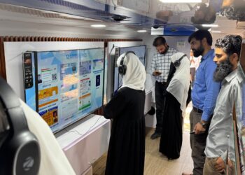 K CEO’s ‘Democracy on Wheels’ reaches Ganderbal, raising awareness at Entrepreneurship Mela 