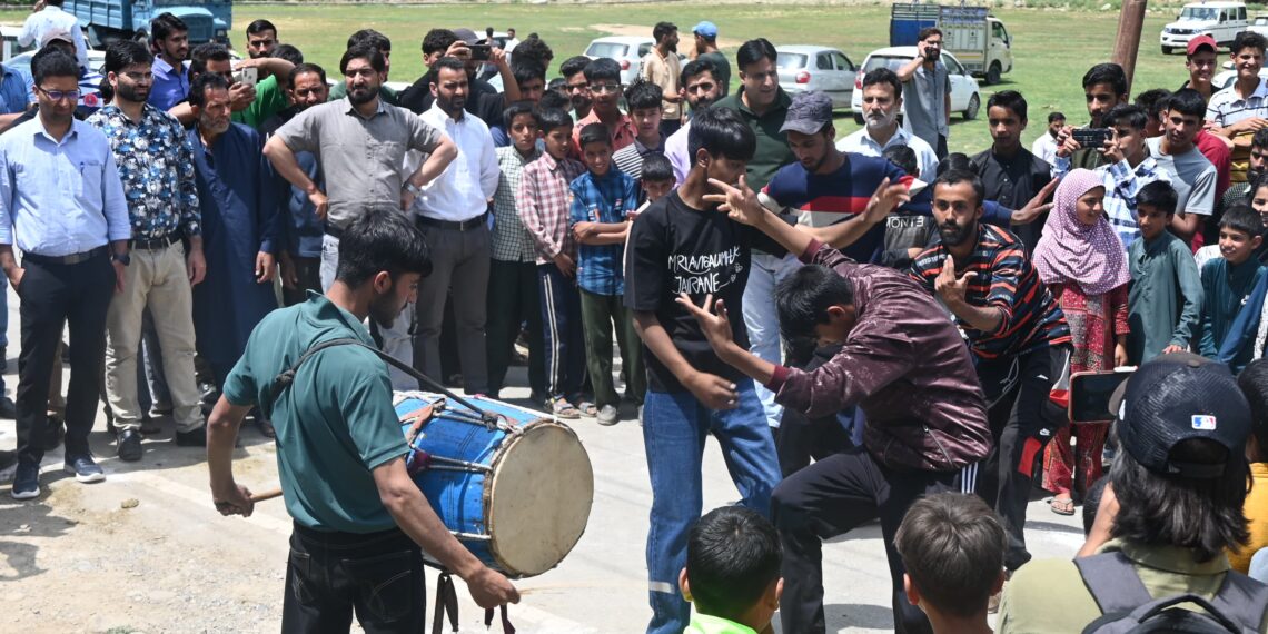 Shopian Launches ‘Janbagidari Abhiyan’ to Ensure Full Saturation of Benefits in Tribal Villages