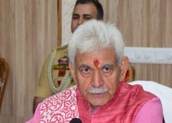 LG Sinha inaugurates pilgrim-centric facilities near Holy Cave area and Parvati Bhawan