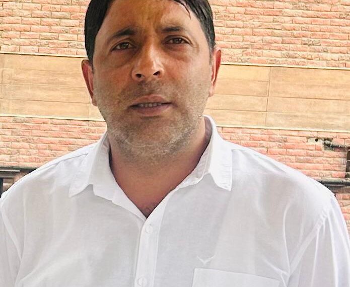 Pulwama MLA has failed to represent the Pulwama constituency: Umer Jaan 