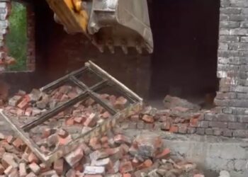 Illegal Constructions Demolished in Movra, Pahalgam: PDA Warns Against Violations