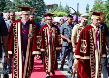 LG Sinha congratulates SKUAST Kashmir For Enhancing Farm Sector in J&K