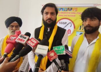 SBSP State President Vivek Bali Welcomes First Batch of Amarnath Yatra Pilgrims