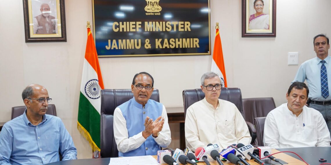 Centre to Set Up ₹150 Cr Clean Plant Hub, Expand Saffron, Housing & Horticulture Support in J&K: Shivraj Chouhan