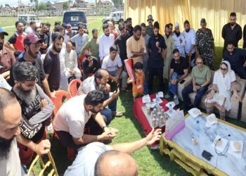 Dr Darakhshan Andrabi Reviews Development Plans at Eidgah Srinagar