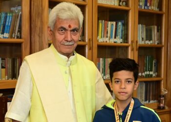 LG congratulates 12-year-old athlete from Baramulla on winning Bronze medal