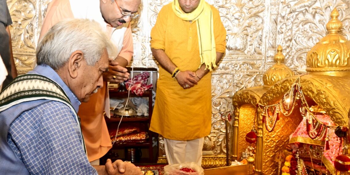 LG Sinha Pays Obeisance at Daati Maa Dev Sthan, Vows Religious Tourism Boost in Border Village Arnia