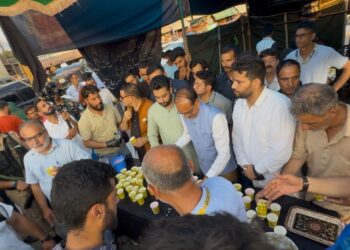 Union Minister Shivraj Singh Chouhan Joins mourners at Sabeel-e-Imam Hussain (AS) at Jahangir Chowk, Srinagar