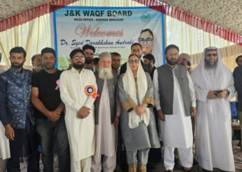 Waqf Employees Honour Dr Darakhshan Andrabi for Wage Hike, Reforms at Hazratbal