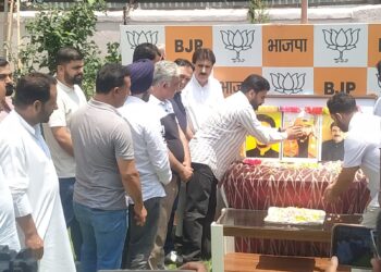 BJP J&K Pays Tribute to Shaheed Wasim Bari and His Family Members on their death anniversary.