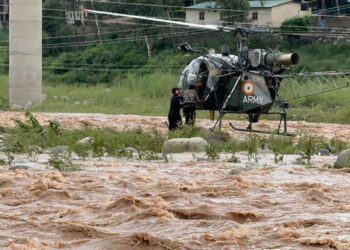 ARMY PILOTS EXECUTE BRAVE HELICOPTER RESCUE AMID FLASH FLOODS IN RAJOURI