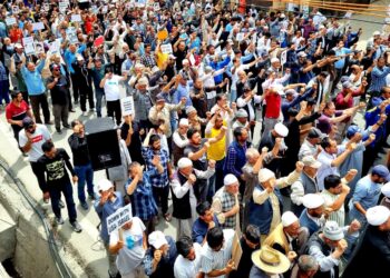 Thousands in Kargil Rally to Defend Ayatollah Khamenei Against ‘Defamatory Campaign’