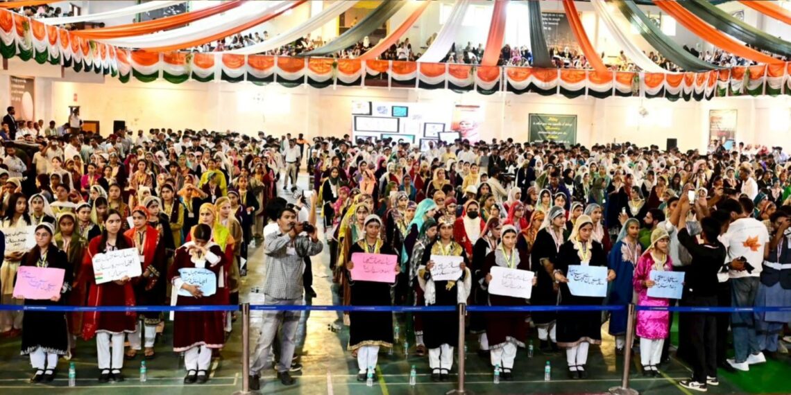 Baramulla Youth Set Two World Records At “Kashmir Riwaaj 2025” Cultural Festival