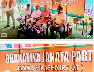 Prominent political activists from NC, PC and Apni Party joined the BJP in Srinagar.