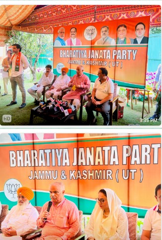 Prominent political activists from NC, PC and Apni Party joined the BJP in Srinagar.