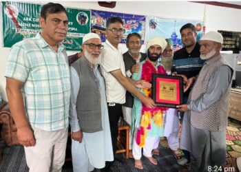 Dr Satish Vimal Awarded Prestigious Khillat-e-Balkhi at Pakherpora