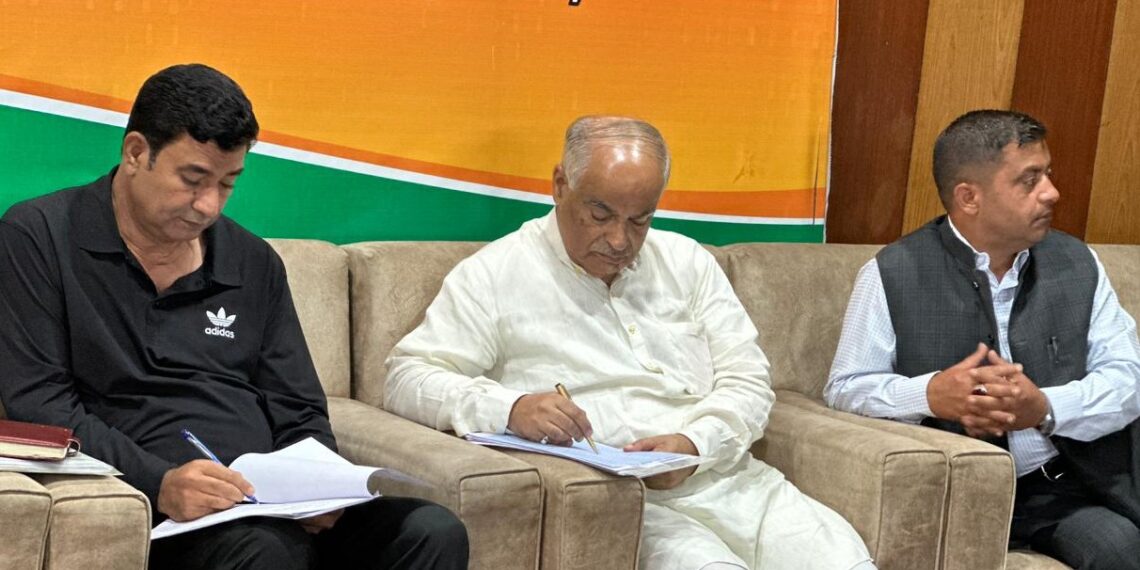 BJP Reviews Party Work in Budgam, Stresses Stronger Cadre Synergy