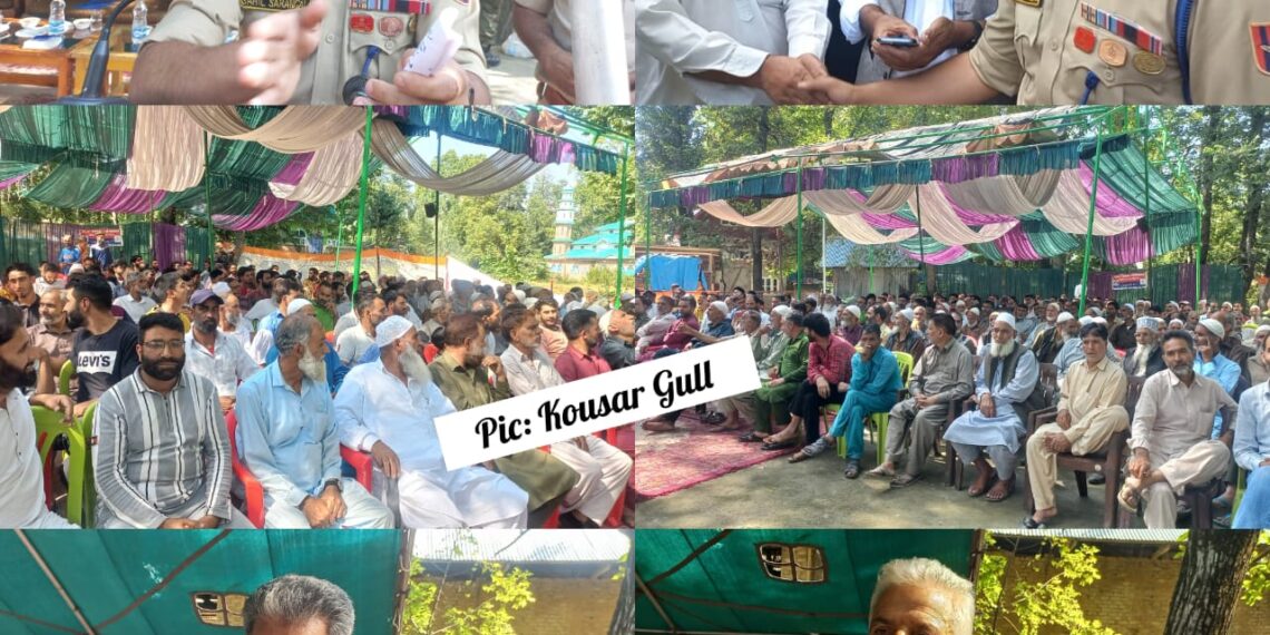 SSP Kulgam Strengthens Police-Public Ties at Qazigund PCPG Meeting