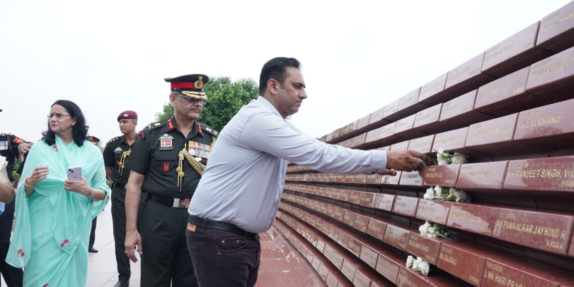 NO ONE SHALL BE LEFT BEHIND: LT GEN PUSHPENDRA SINGH PAYS TRIBUTE TO FALLEN COMRADES FROM IPKF OPERATIONS ON FIRST DAY AS VICE CHIEF OF THE ARMY STAFF