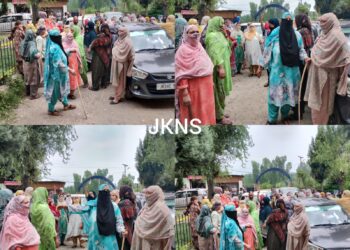 Women Stage Strong Protest in Beerwah Against Smart Meters, Warn of Intensified Agitation