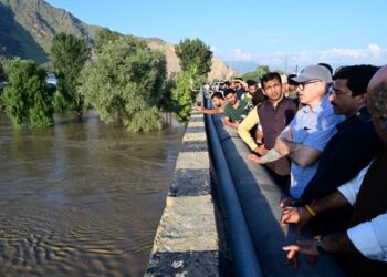 Chief Minister Omar Abdullah visits flood-hit areas of Srinagar, Budgam