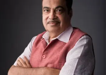 “Highway Will Be Restored at Earliest”: Gadkari After Review With CM Omar