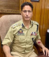 No Challans Issued for Vehicles Kept on Flyover for Safety from Floods, Rumours Baseless: SSP Traffic Srinagar