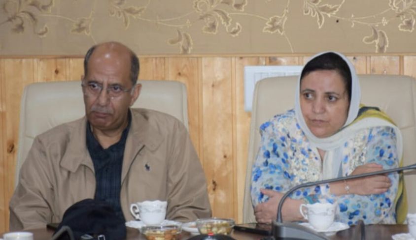 Health Minister, CM’s Advisor visit Anantnag, take stock of flood situation